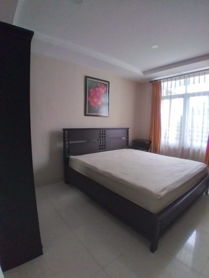 Rumah disewakan di cluster Meadow Green Lippo Cikarang